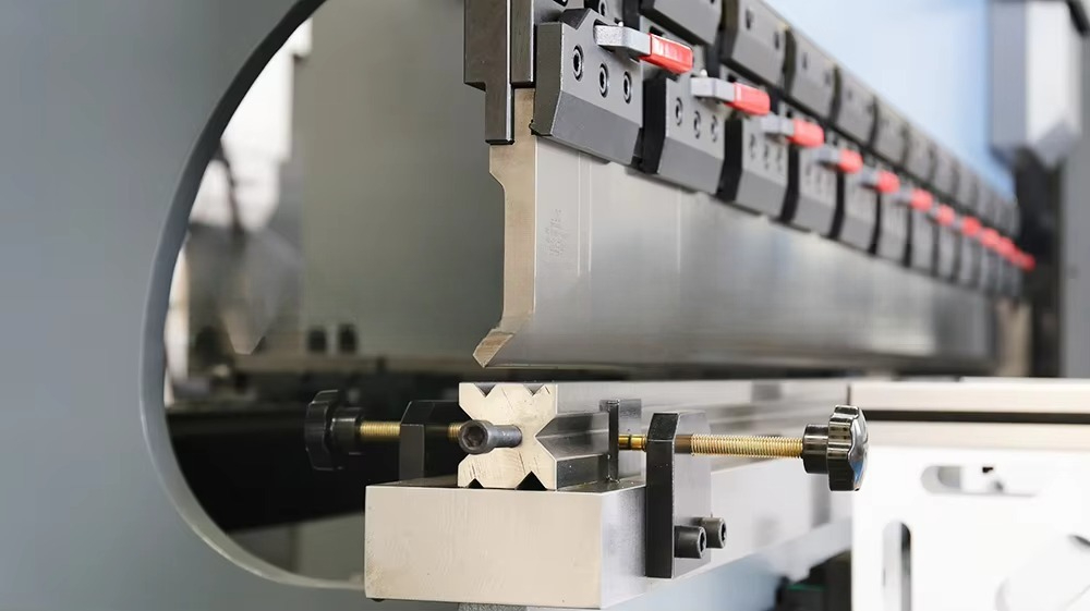 Iron Sheet Metal Plate Bender  - đánh giá và giá Hydraulic Sheet Metal Bender Press Brake