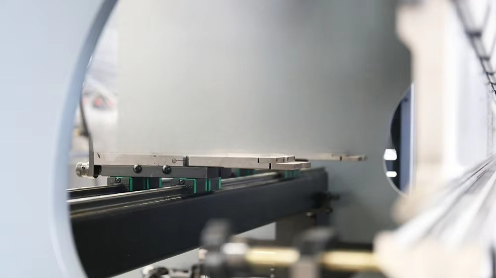 Iron Sheet Metal Plate Bender  - đánh giá và giá Hydraulic Sheet Metal Bender Press Brake